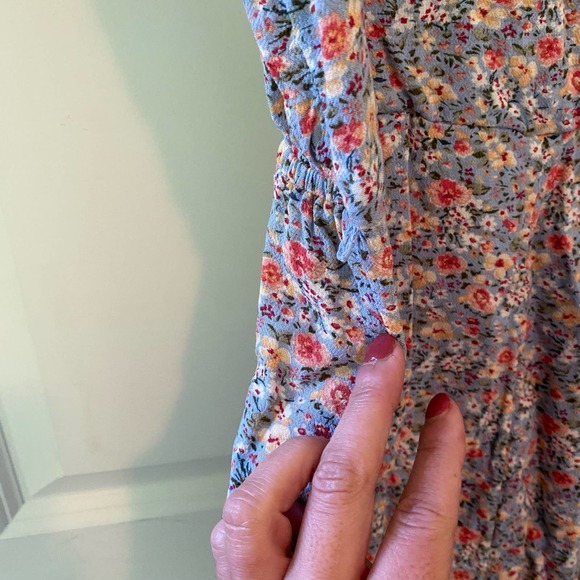 American Eagle Light Blue Floral Romper Size Small - Picture 3 of 6